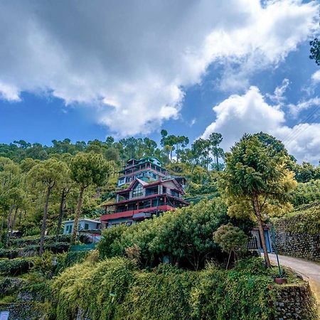 Stayvista At Cecil Cottages With Barbeque, Hill View Kasauli Exterior photo