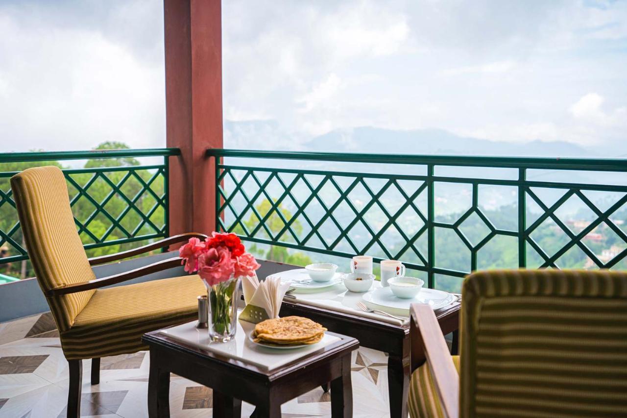 Stayvista At Cecil Cottages With Barbeque, Hill View Kasauli Exterior photo