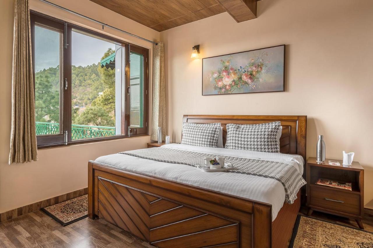 Stayvista At Cecil Cottages With Barbeque, Hill View Kasauli Exterior photo
