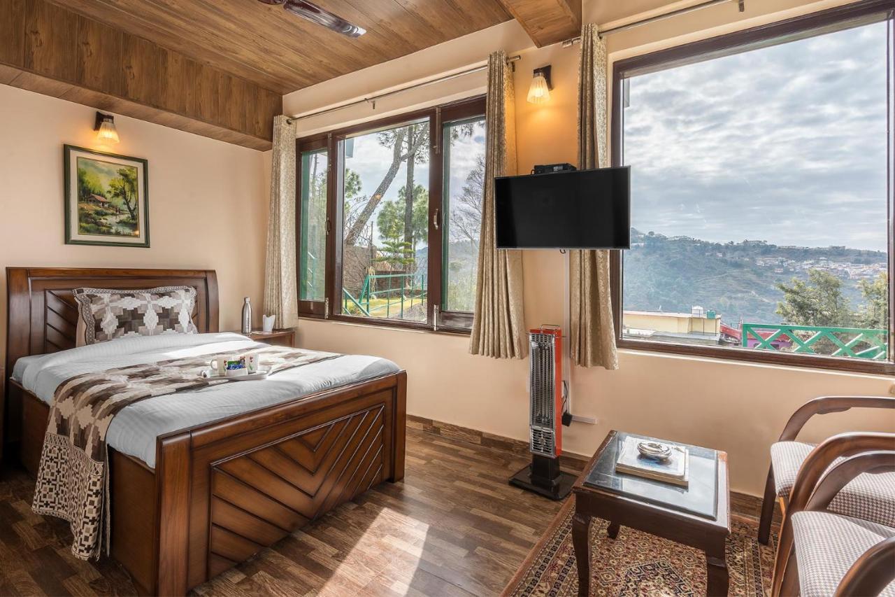 Stayvista At Cecil Cottages With Barbeque, Hill View Kasauli Exterior photo