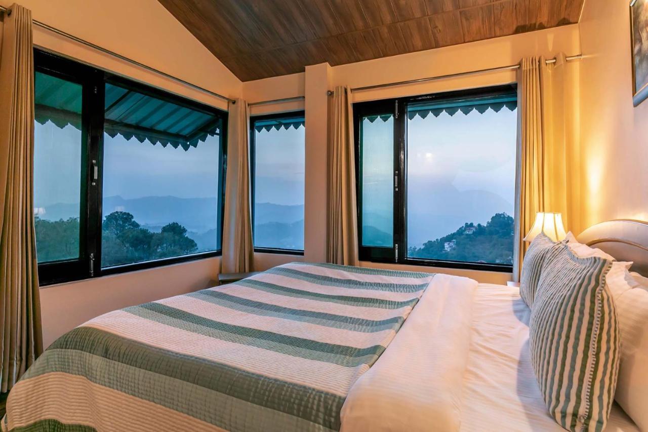 Stayvista At Cecil Cottages With Barbeque, Hill View Kasauli Exterior photo
