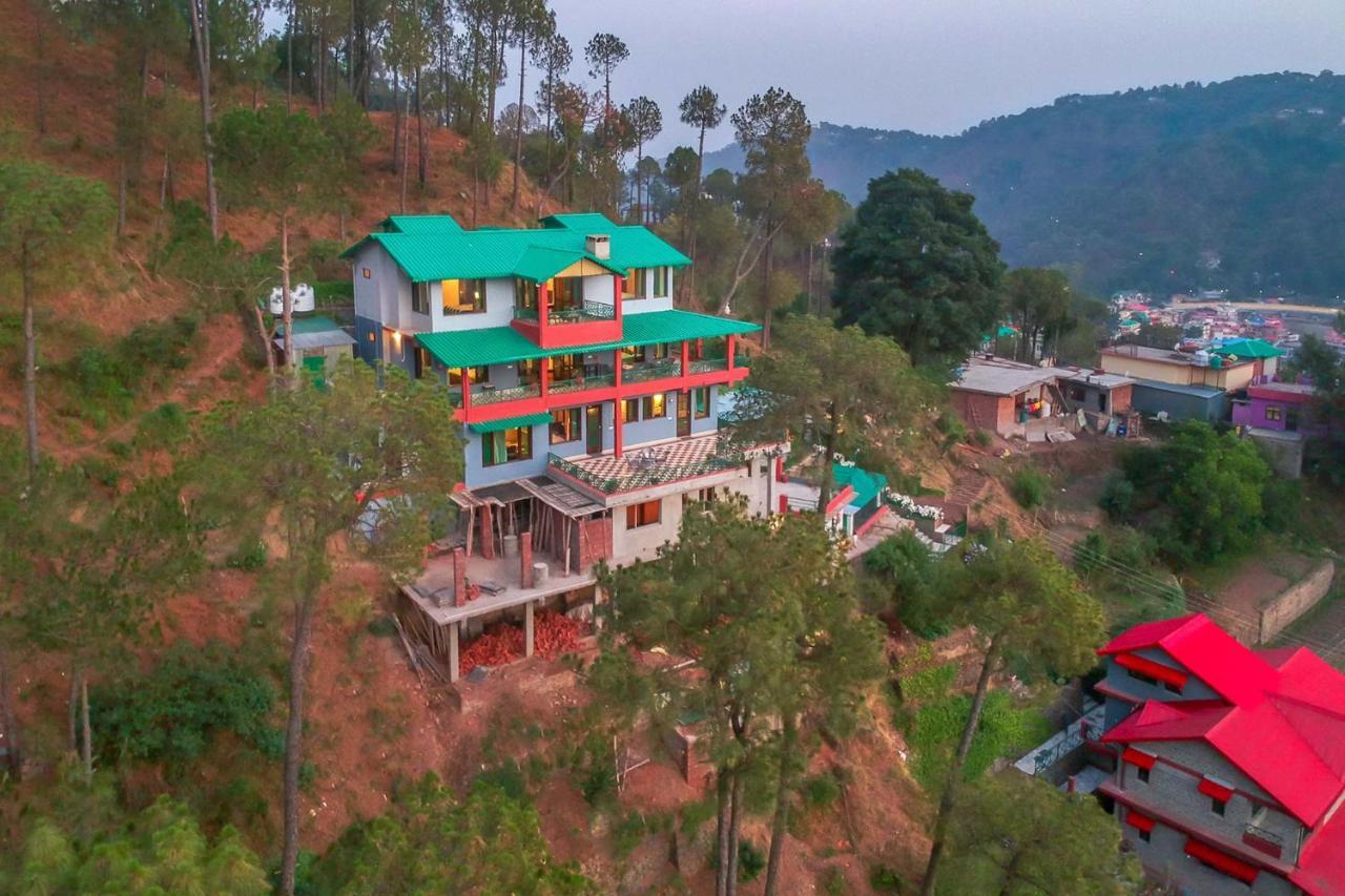 Stayvista At Cecil Cottages With Barbeque, Hill View Kasauli Exterior photo