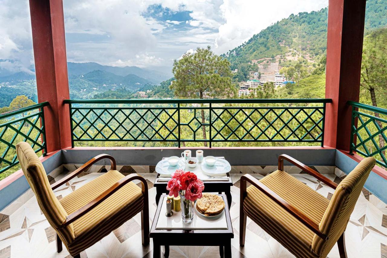 Stayvista At Cecil Cottages With Barbeque, Hill View Kasauli Exterior photo